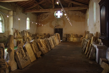 Interieur kerk St.Hilaire Marville